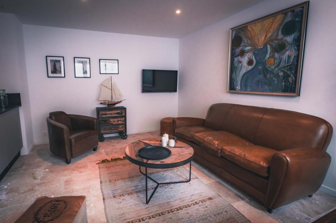 Appartement avec cour privée Centre ville Classé 4 étoiles La Rochelle  Esterno foto
